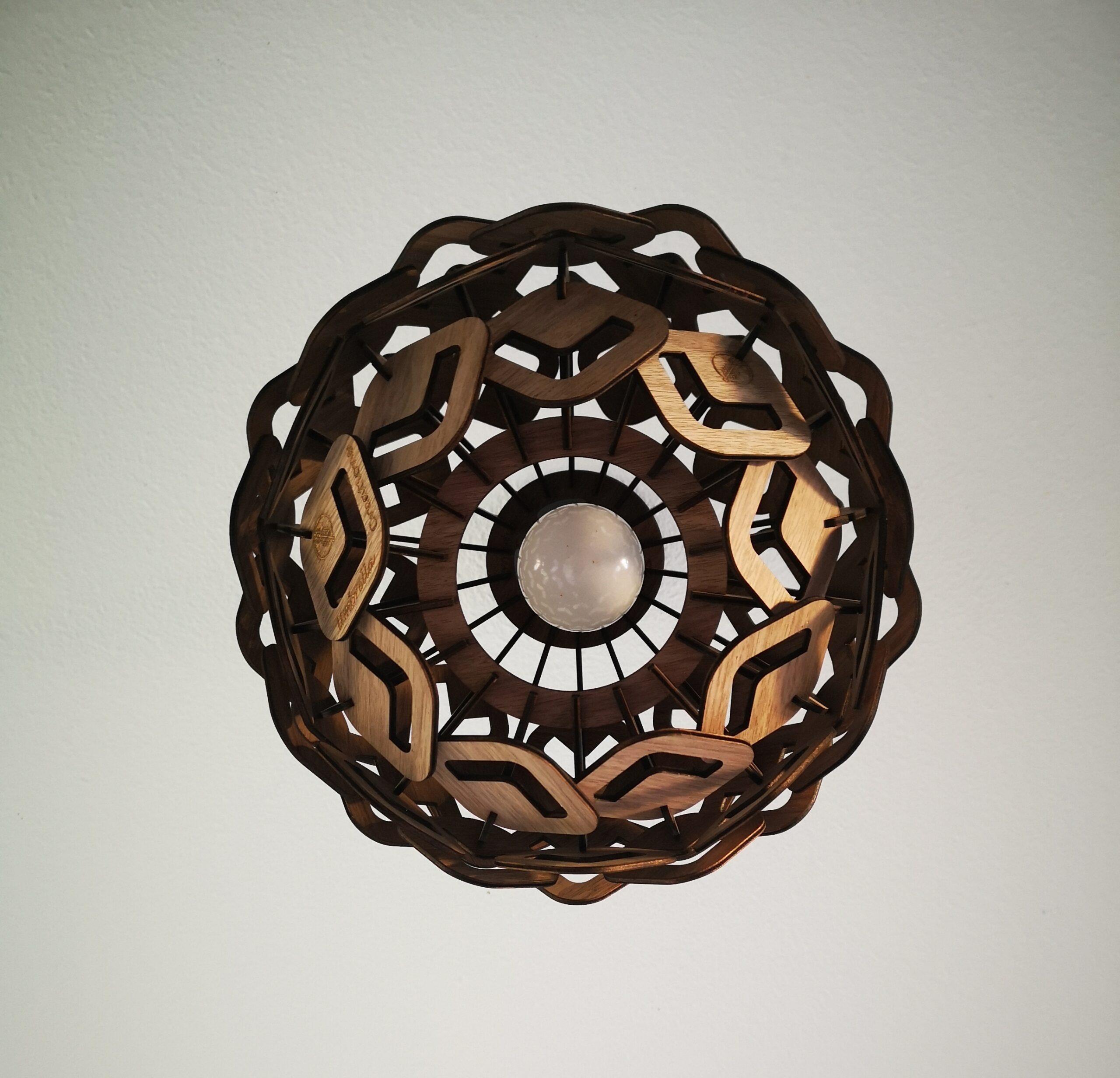 Lustre modèle Aura – Image 3